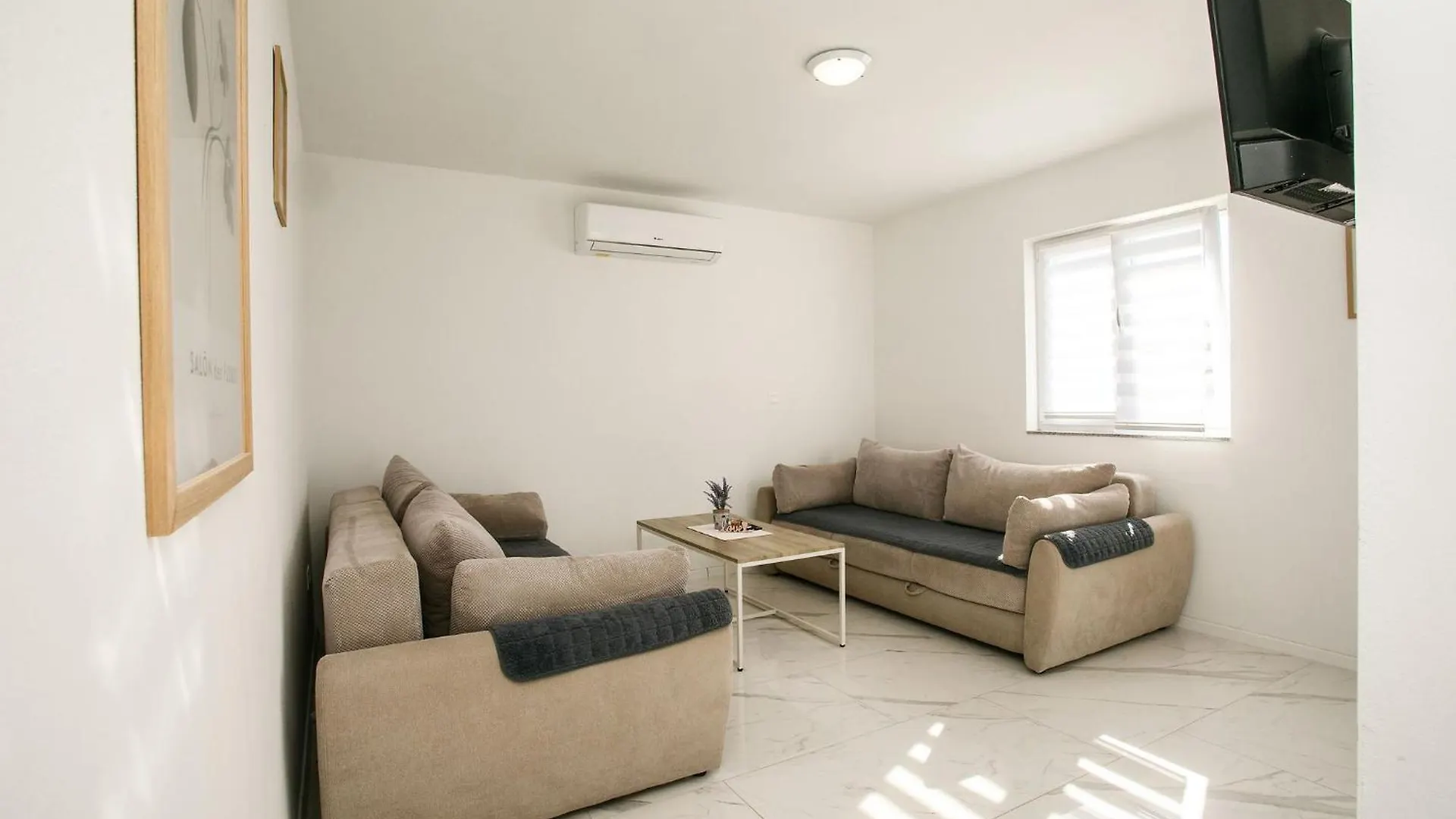 Charming Vrsi Croatia Apartment With Pool And Mountain Views 0*,  Kroatien